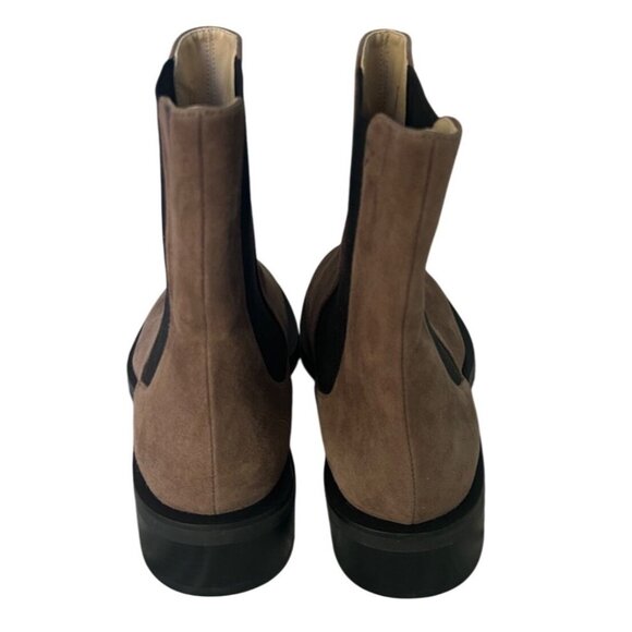 Stuart Weitzman Cline Sleek Chelsea Boots in Taupe Suede, Size 8.5 - Picture 4 of 5